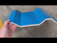 Blad van het tweeling-muur het holle dak