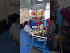 Op de beurs ontmoette ik een oude vriend.